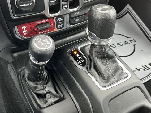 Used 2025 Jeep Wrangler Unlimited Rubicon 4xe w/ Safety Group image 28