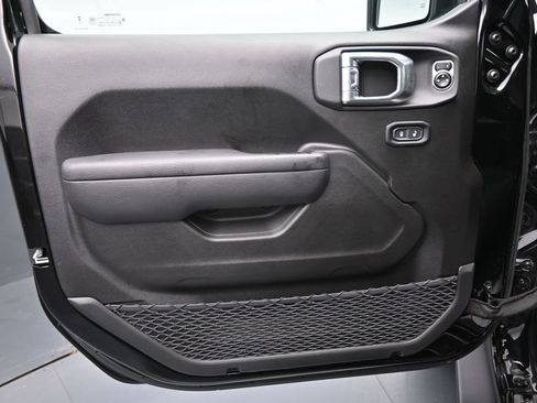 Used 2024 Jeep Gladiator Sport AWD/4WD image 10
