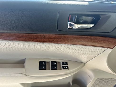 Used 2014 Subaru Outback 2.5i Limited image 23
