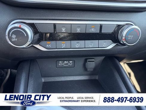 Used 2025 Nissan Altima 2.5 SV FWD image 26