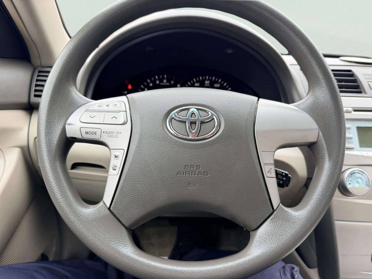 Used 2009 Toyota Camry LE FWD image 26
