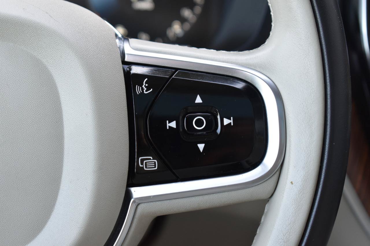 Used 2019 Volvo XC60 T8 Inscription w/ Advanced Package AWD/4WD image 16
