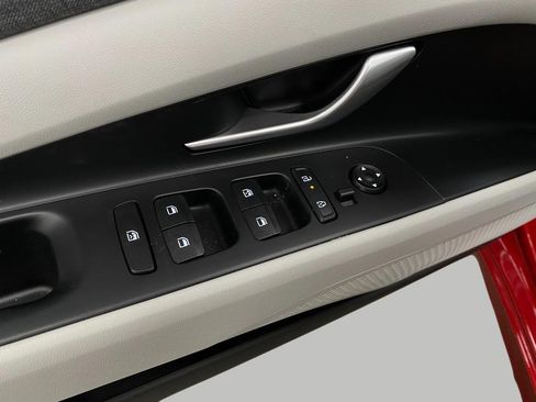 New 2026 Hyundai Elantra Limited image 32