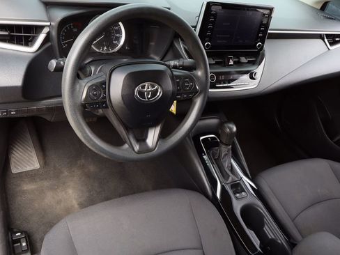 Used 2020 Toyota Corolla LE FWD image 11