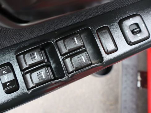 Used 2005 Chevrolet Colorado LS image 27