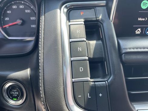 Used 2021 Chevrolet Tahoe Z71 w/ Luxury Package AWD/4WD image 22