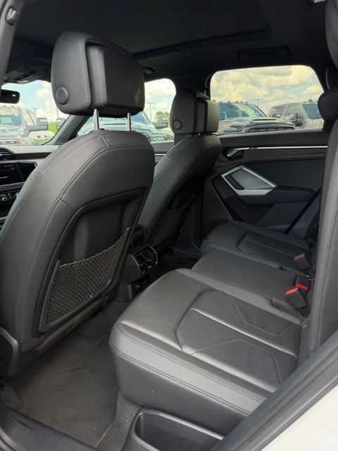 Used 2024 Audi Q3 2.0T Premium AWD/4WD image 12