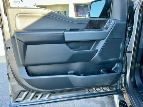 Used 2021 Ford F150 Lariat w/ Max Trailer Tow Package image 40