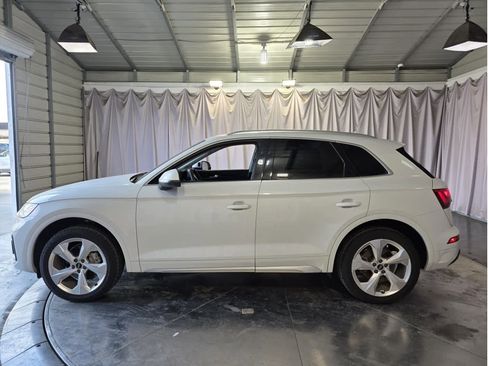 Used 2021 Audi Q5 Premium Plus w/ Premium Plus Package image 4