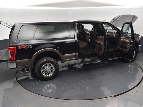 Used 2017 Ford F250 King Ranch w/ King Ranch Ultimate Package AWD/4WD image 31