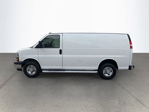 Used 2024 Chevrolet Express 2500 w/ Driver Convenience Package RWD image 7