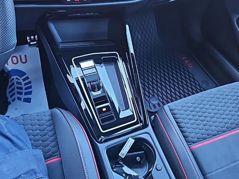 New 2026 Volkswagen GTI SE FWD image 33
