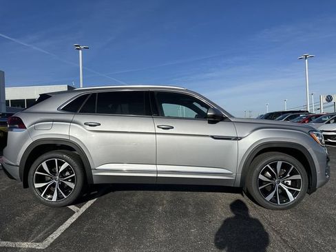 New 2026 Volkswagen Atlas Cross Sport SEL Premium R-Line AWD/4WD image 8