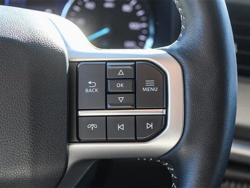 Used 2024 Ford Expedition XLT image 33