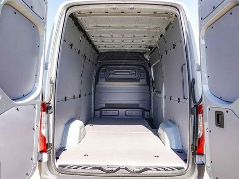 New 2025 Mercedes-Benz Sprinter 2500 image 25
