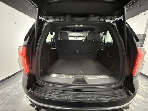 Used 2021 Chevrolet Suburban High Country image 26