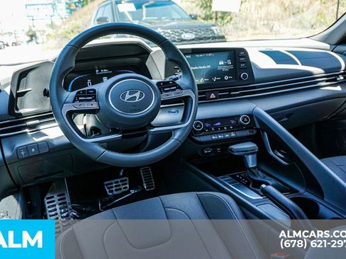 Used 2025 Hyundai Elantra Sport FWD image 27