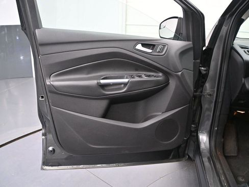 Used 2016 Ford Escape SE FWD image 9