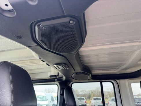Used 2019 Jeep Wrangler Unlimited Sahara w/ Dual Top Group AWD/4WD image 8