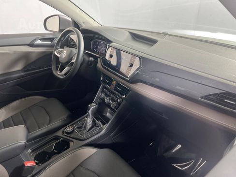 Used 2023 Volkswagen Taos SEL image 29