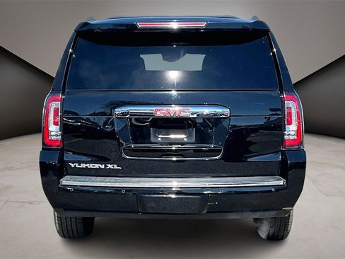 Used 2020 GMC Yukon XL Denali image 5