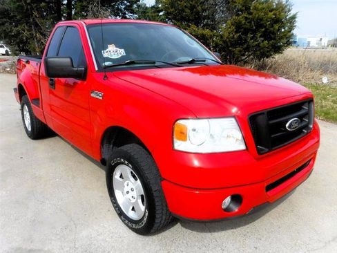 Used 2006 Ford F150 STX image 2