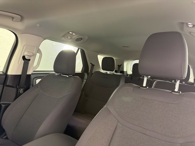 Used 2026 Ford Explorer Active RWD image 28