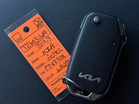 Used 2023 Kia Seltos LX image 39