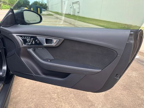 Used 2015 Jaguar F-TYPE R RWD image 21