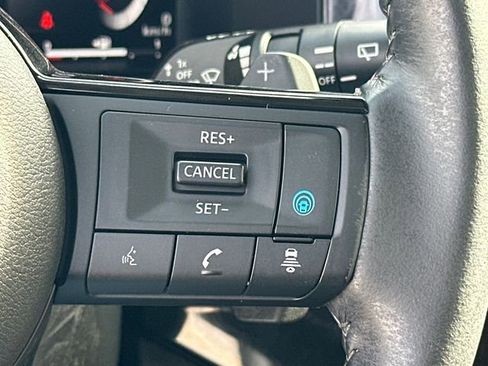 Used 2022 Nissan Pathfinder Platinum w/ Lighting Package (N92) image 33