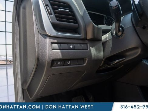 Used 2023 Nissan Rogue SV FWD image 16