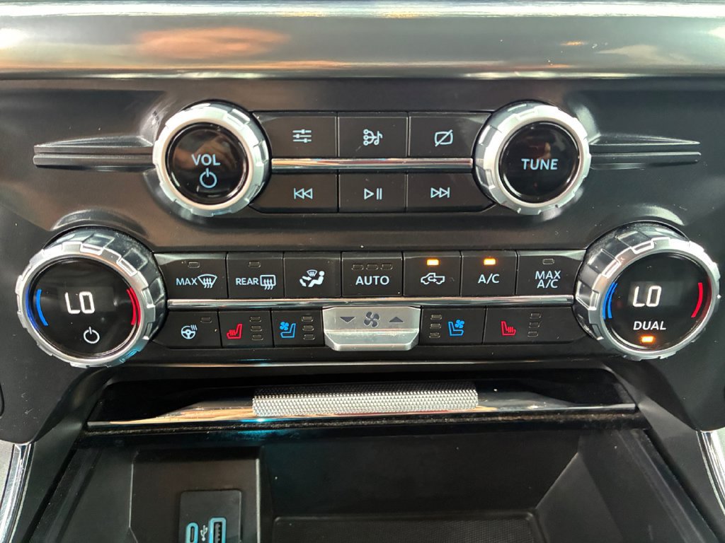 Used 2021 Ford F150 Lariat w/ Equipment Group 502A High AWD/4WD image 4