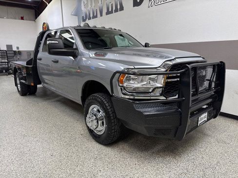 Used 2023 RAM 3500 Tradesman w/ Chrome Appearance Group image 43