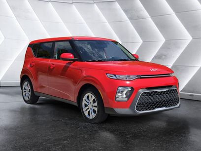 Used 2022 Kia Soul LX