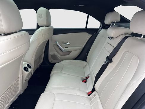 Used 2019 Mercedes-Benz A 220 image 38