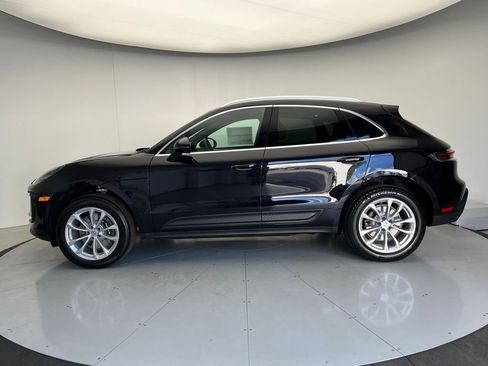Used 2026 Porsche Macan AWD/4WD image 2