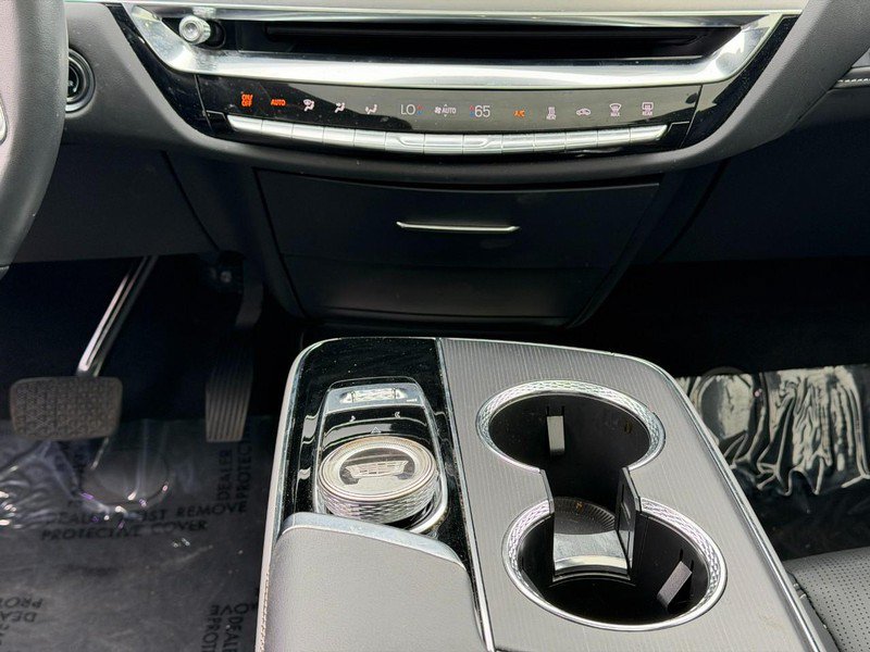 Used 2024 Cadillac Lyriq Sport AWD/4WD image 14