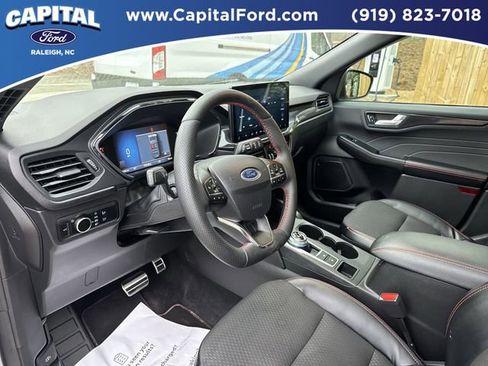 Certified 2023 Ford Escape ST-Line w/ Tech Pack #1 AWD/4WD image 21