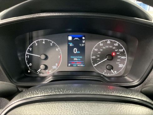 Used 2025 Toyota Corolla LE FWD image 24