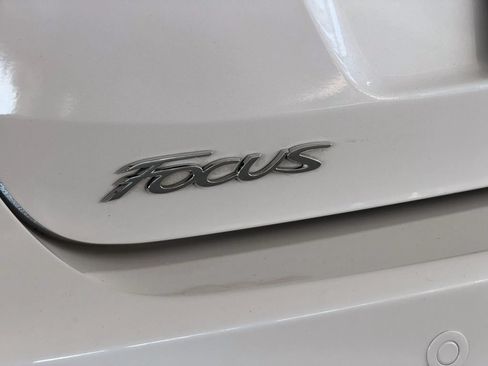 Used 2015 Ford Focus Titanium FWD image 13