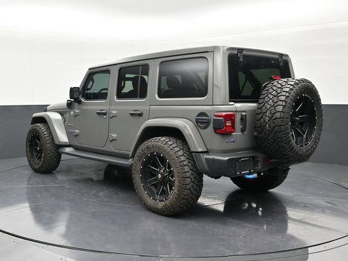 Used 2022 Jeep Wrangler Unlimited Sahara AWD/4WD image 3