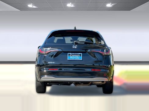 Used 2023 Honda HR-V EX-L image 10