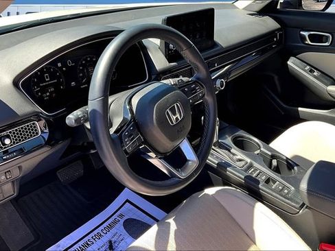 Used 2023 Honda Civic Touring image 15