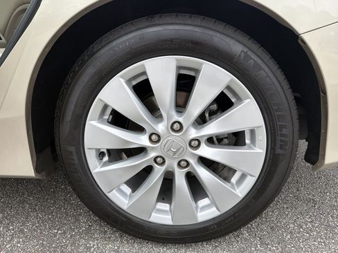 Used 2013 Honda Accord EX-L image 29