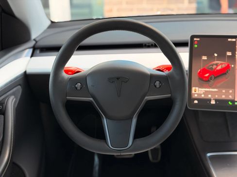 Used 2023 Tesla Model Y Long Range AWD/4WD image 29