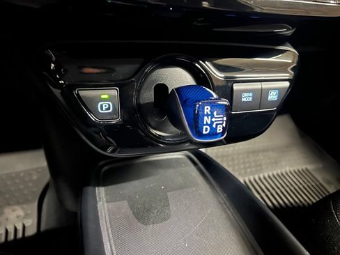 Certified 2022 Toyota Prius LE FWD image 25