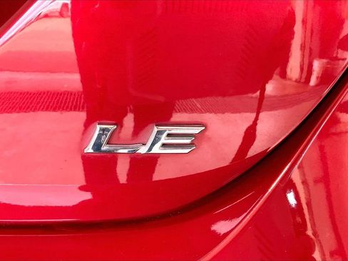 Used 2022 Toyota Camry LE FWD image 7