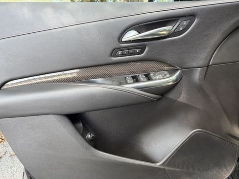 Used 2019 Cadillac XT4 Sport AWD/4WD image 13
