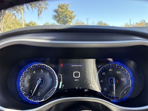 New 2026 Chrysler Pacifica Select image 18