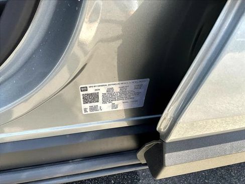 New 2027 Chevrolet Equinox LT w/ Convenience Package II FWD image 10